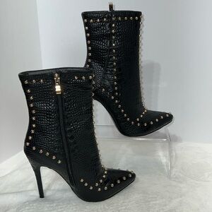 Akika black croc studded ankle boots/booties. Size 37. NWOT.